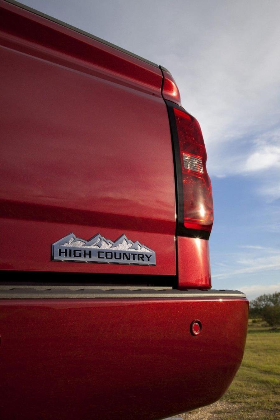  Chevrolet Silverado High Country 2014 года  (фото 18 из 56)